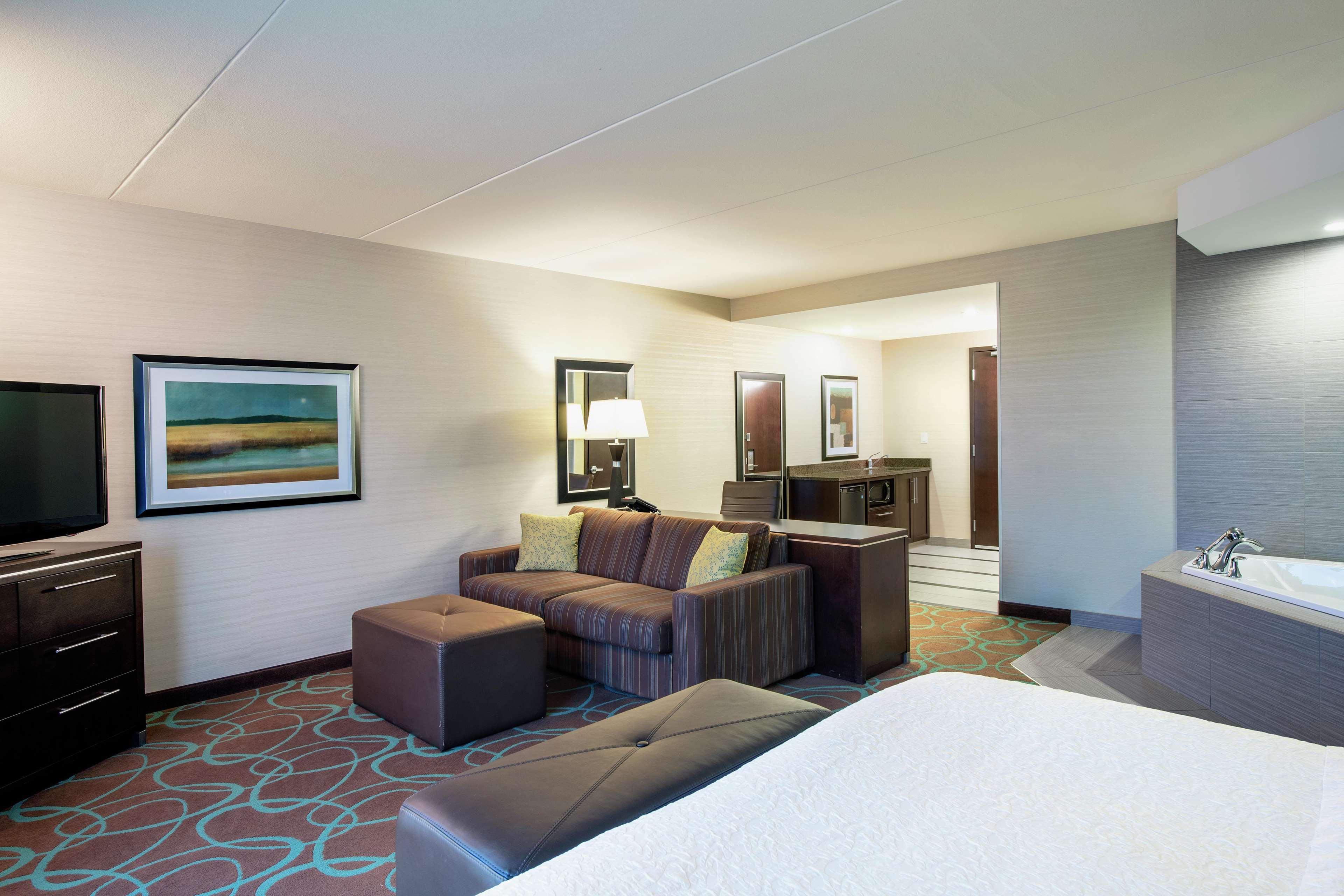 Hampton Inn By Hilton Winnipeg Exterior foto