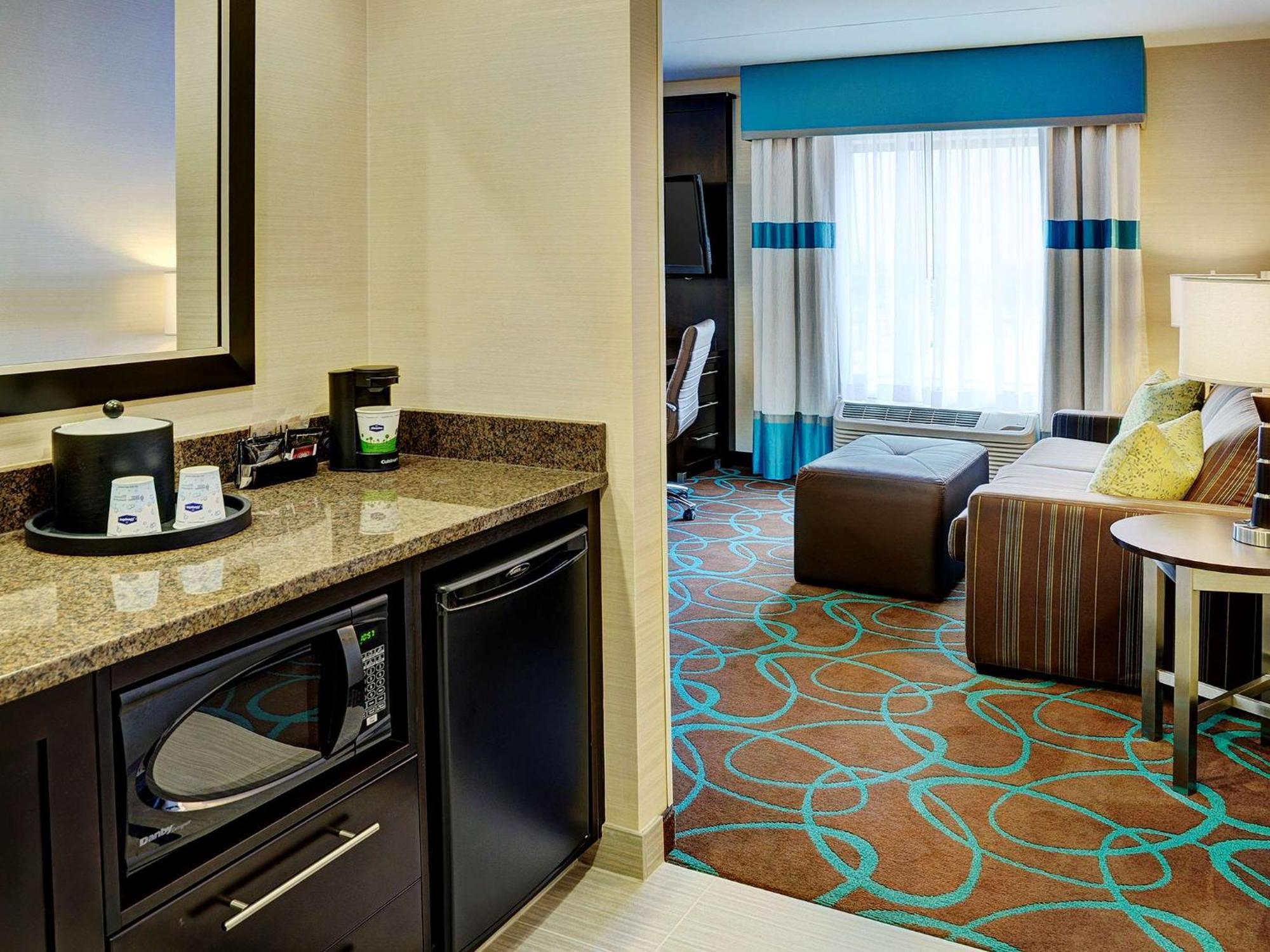 Hampton Inn By Hilton Winnipeg Exterior foto